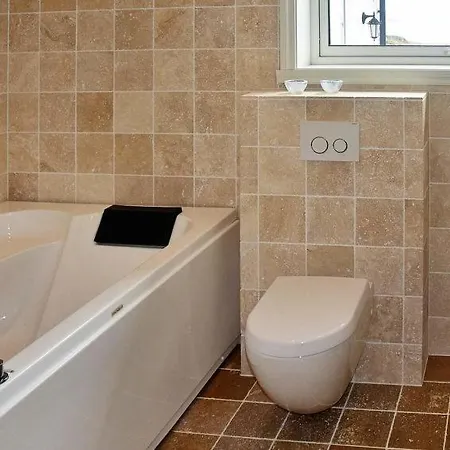Sleeps 8 Wifi Holiday home Kalve