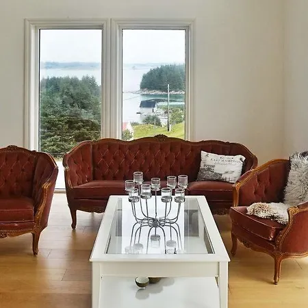 Holiday home Sleeps 8 Wifi *