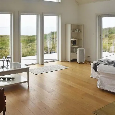 Sleeps 8 Wifi Ferienhaus Kalve