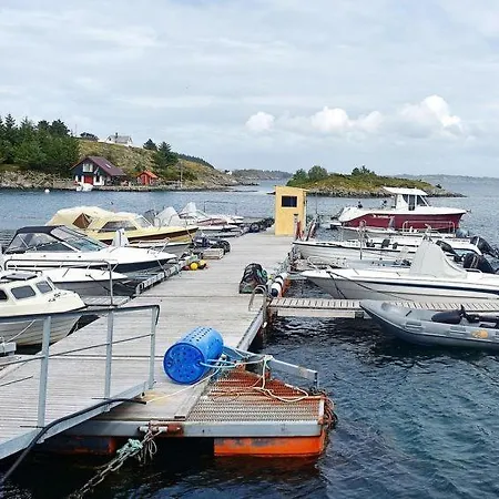 Holiday home Sleeps 8 Wifi Kalve