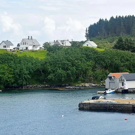 Holiday home Sleeps 8 Wifi